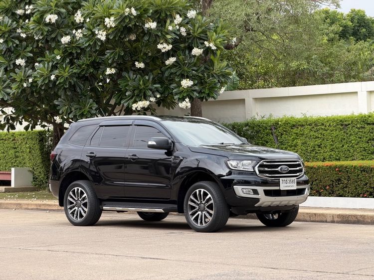 รถ Ford Everest 2.0 Titanium Plus 4WD สี ดำ