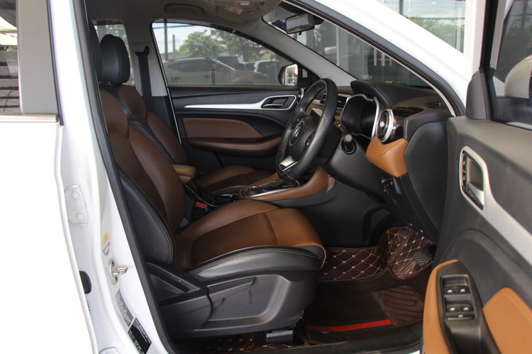 MG ZS 2021 1.5 D+ Utility-car เบนซิน ไม่ติดแก๊ส เกียร์อัตโนมัติ ขาว รูปที่ 3