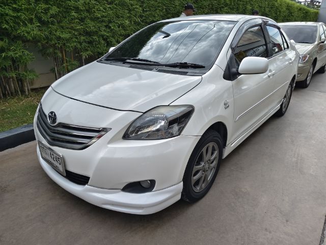 รถ Toyota Vios 1.5 E สี ขาว