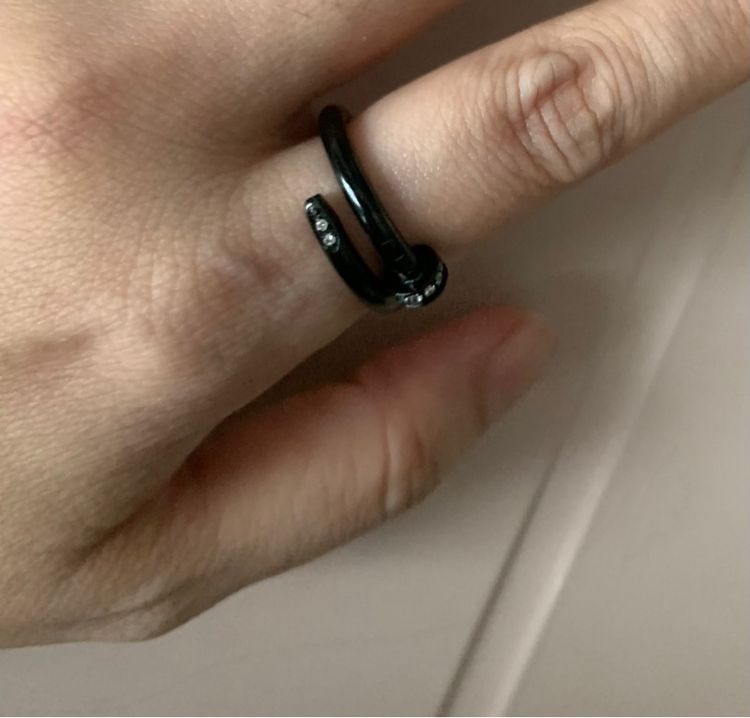 แหวนสีดำสลัก Cartier  รูปที่ 5