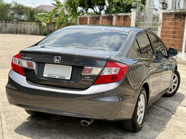 Honda Civic 2014 1.8 S i-VTEC Sedan เบนซิน ไม่ติดแก๊ส เกียร์อัตโนมัติ เทา รูปที่ 3