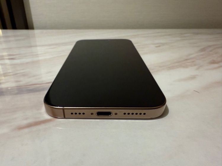 อื่นๆ Iphone 16 pro max 512 gb dessert gold  Model Zp เครือง 0