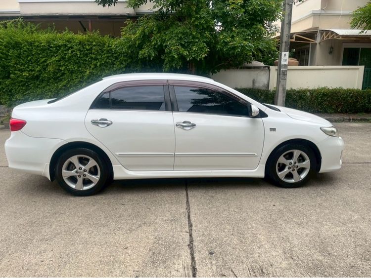 รถ Toyota Altis 1.8 G สี ขาว