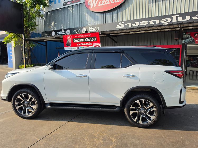 Toyota Fortuner 2025 2.4 Leader G Utility-car ดีเซล ไม่ติดแก๊ส เกียร์อัตโนมัติ ขาว รูปที่ 4