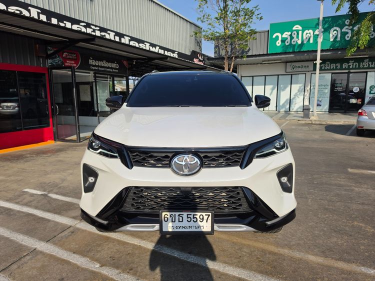Toyota Fortuner 2025 2.4 Leader G Utility-car ดีเซล ไม่ติดแก๊ส เกียร์อัตโนมัติ ขาว รูปที่ 2