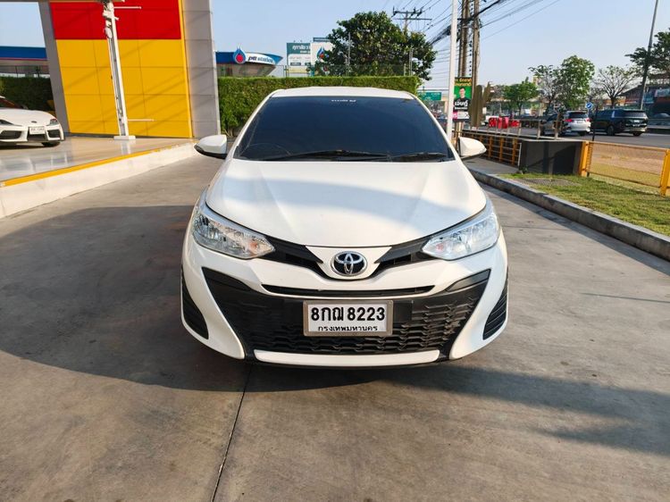 Toyota Yaris 2018 1.2 E Sedan เบนซิน ไม่ติดแก๊ส เกียร์อัตโนมัติ ขาว รูปที่ 3