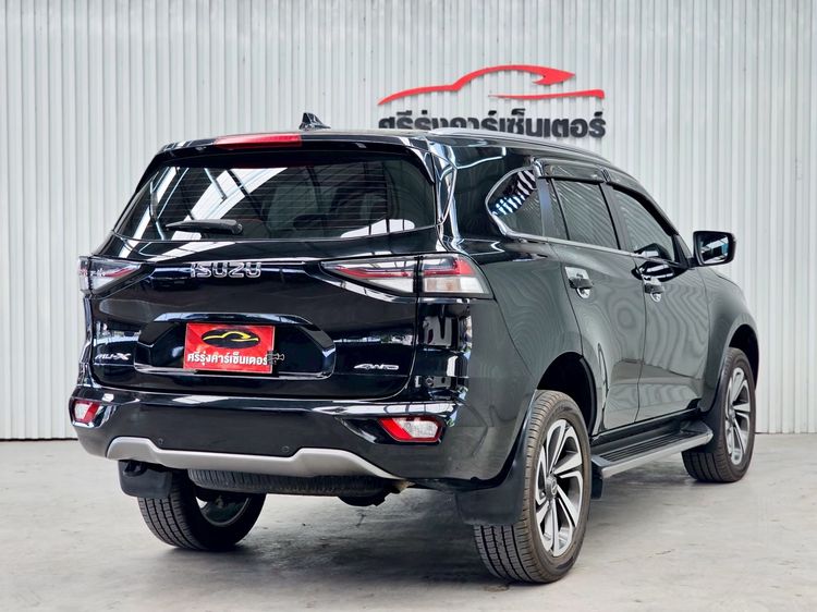 Isuzu MU-X 2021 3.0 Ultimate AT 4WD Utility-car ดีเซล ไม่ติดแก๊ส เกียร์อัตโนมัติ ดำ รูปที่ 4