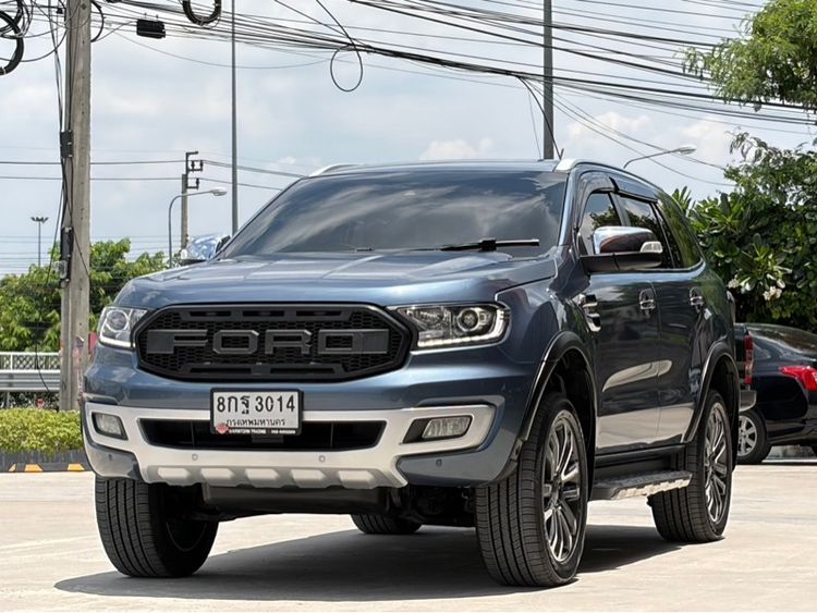 รถ Ford Everest 2.0 Turbo Titanium+ สี เทา