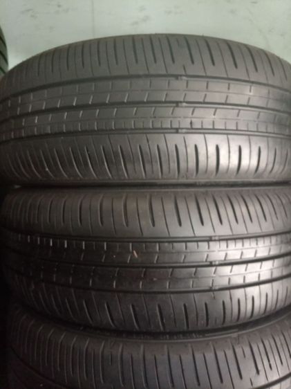 ยาง Dunlop 195 60 16 ปลายปี 23