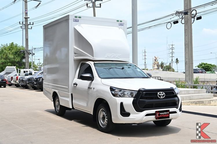 รถ Toyota Hilux Revo 2.4 Entry สี ขาว