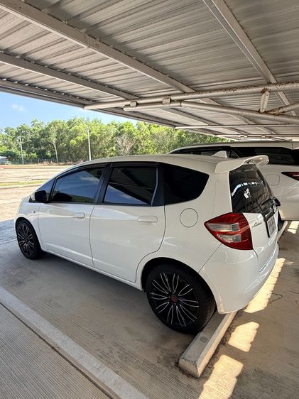 Honda Jazz 2010 1.5 S Sedan เบนซิน เกียร์อัตโนมัติ ขาว