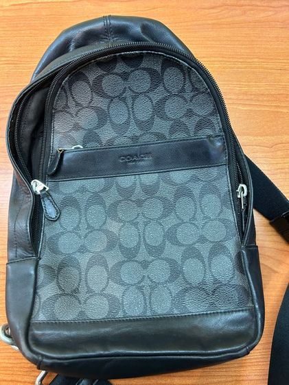 Coach Charles Pack กระเป๋าสะพายข้างผู้ชาย  รูปที่ 2