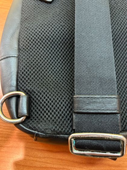 Coach Charles Pack กระเป๋าสะพายข้างผู้ชาย  รูปที่ 9