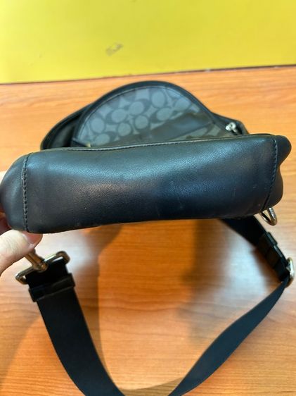 Coach Charles Pack กระเป๋าสะพายข้างผู้ชาย  รูปที่ 5