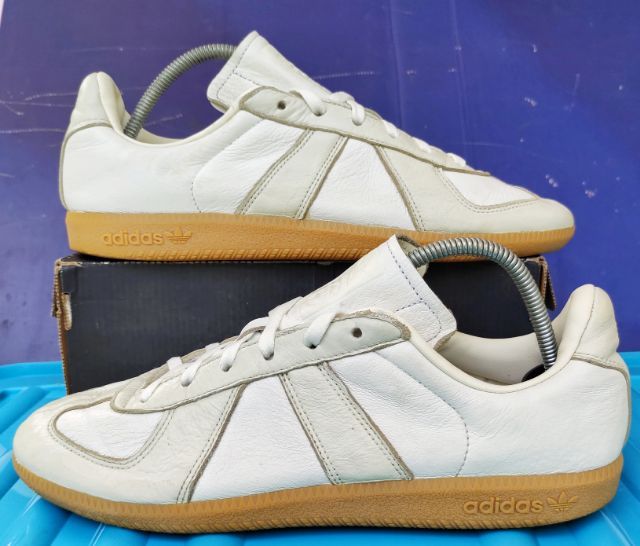 ขาว ผ้าใบ รองเท้าผ้าใบ UK 9.5 | EU 44 | US 10 รองเท้า💥adidas BW ARMY💥ของแท้‼️สวยๆ เดิมๆ สภาพดี💥ไซร์ 44