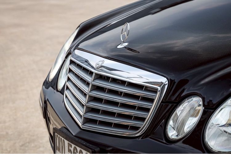 Mercedes-Benz E-Class 2008 E200 Kompressor Van เบนซิน เกียร์อัตโนมัติ ดำ รูปที่ 4