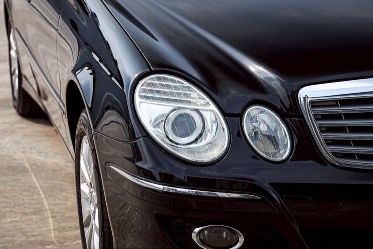 Mercedes-Benz E-Class 2008 E200 Kompressor Van เบนซิน เกียร์อัตโนมัติ ดำ รูปที่ 3