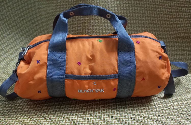 กระเป๋า Blackyak Duffel ใบเล็ก 