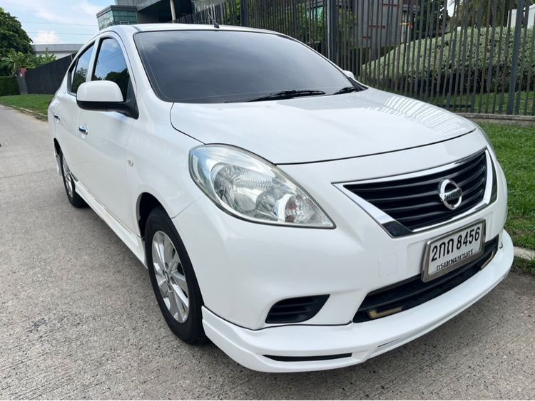 รถ Nissan Almera 1.2 ES สี ขาว