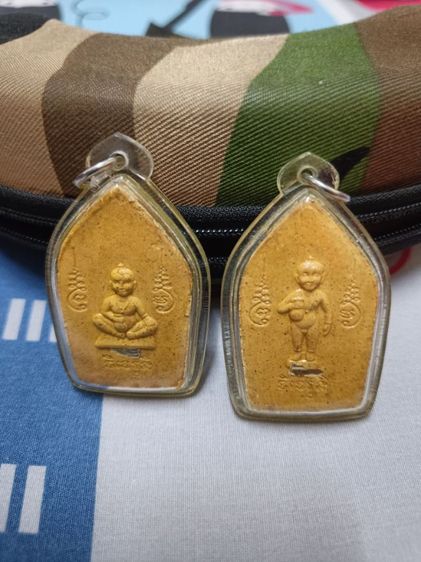 พระขุนแผน หลังกุมารทอง เก่ง เฮง วัดเตาเหล็ก 2องค์  รูปที่ 2