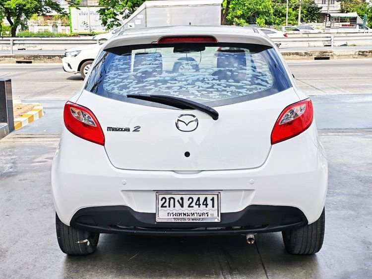 Mazda Mazda 2 2013 1.5 Spirit Sports Sedan เบนซิน ไม่ติดแก๊ส เกียร์อัตโนมัติ ขาว รูปที่ 4