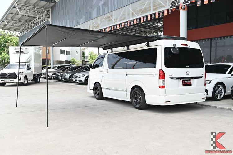 Toyota Ventury 2016 3.0 G Van ดีเซล ไม่ติดแก๊ส เกียร์อัตโนมัติ ขาว รูปที่ 2