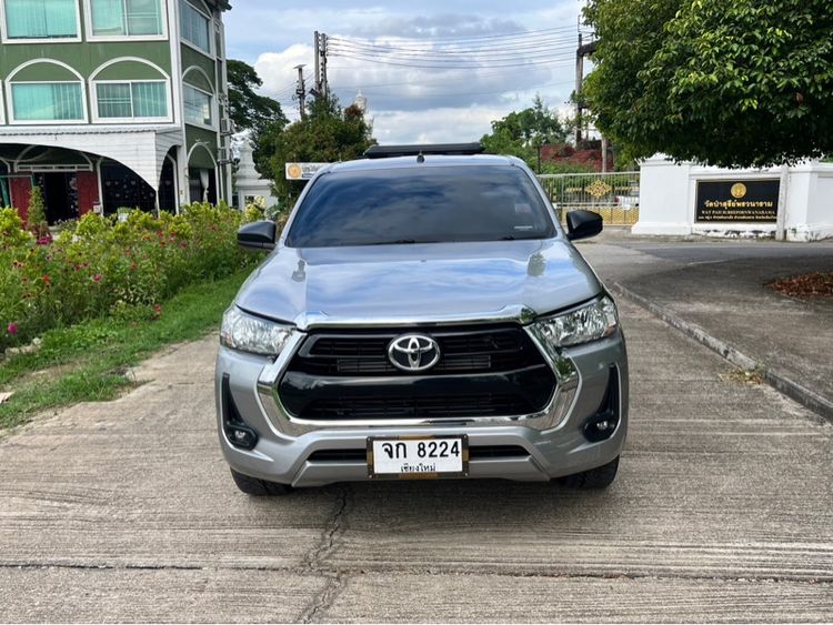 Toyota Hilux Revo 2021 2.4 Entry Pickup ดีเซล ไม่ติดแก๊ส เกียร์ธรรมดา บรอนซ์เงิน