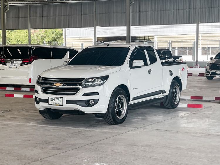 รถ Chevrolet Colorado 2.5 LT Z71 สี ขาว