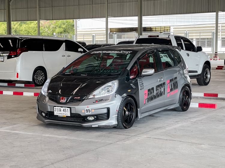 รถ Honda Jazz 1.5 SV i-VTEC สี เทา