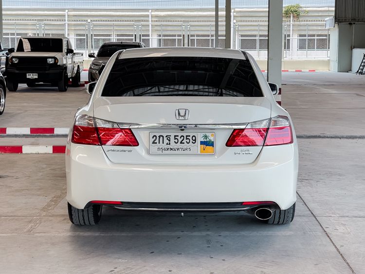 Honda Accord 2013 2.4 EL NAVI Sedan เบนซิน ไม่ติดแก๊ส เกียร์อัตโนมัติ ขาว รูปที่ 4