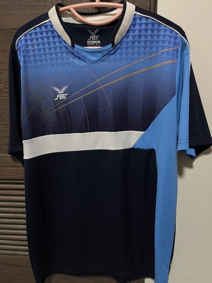 เสื้อกีฬามือสอง