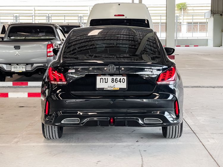 MG MG5 2022 1.5 D+ Sedan เบนซิน ไม่ติดแก๊ส เกียร์อัตโนมัติ ดำ รูปที่ 4