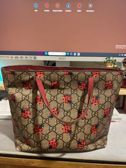 สินค้ามือ2แท้สภาพใช้งาน Gucci kid tote ลายเต่าทอง สภาพใช้งาน ตำหนิมุม4มุมไม่ทะลุ ขาด 1 จุดไม่ทะลุ รูปที่ 11