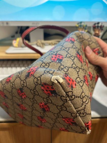 สินค้ามือ2แท้สภาพใช้งาน Gucci kid tote ลายเต่าทอง สภาพใช้งาน ตำหนิมุม4มุมไม่ทะลุ ขาด 1 จุดไม่ทะลุ รูปที่ 14