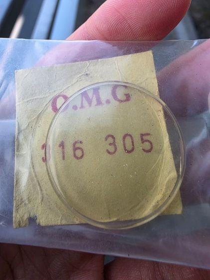 กระจก สโนลอย ของนาฬิกา  ยี่ห้อ Omega โอเมก้า  มีตราปั้มตรงกลาง ขายตามสภาพ พร้อมส่ง รูปที่ 2