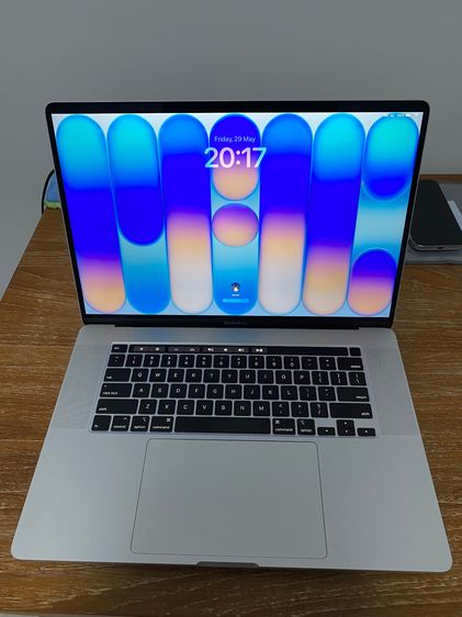 ขาย MacBook Pro (16 นิ้ว 2019) สีเงิน สภาพดี ไม่แพง