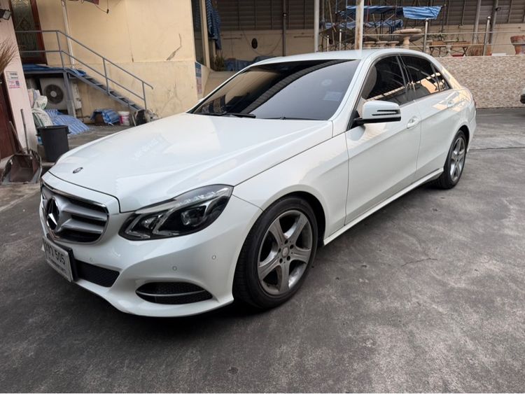 Mercedes-Benz E-Class 2015 E200 Sedan เบนซิน ไม่ติดแก๊ส เกียร์อัตโนมัติ ขาว รูปที่ 2