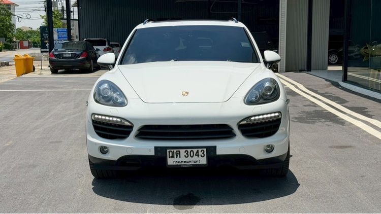 รถ Porsche Cayenne 3.0 E-Hybrid 4WD สี ขาว