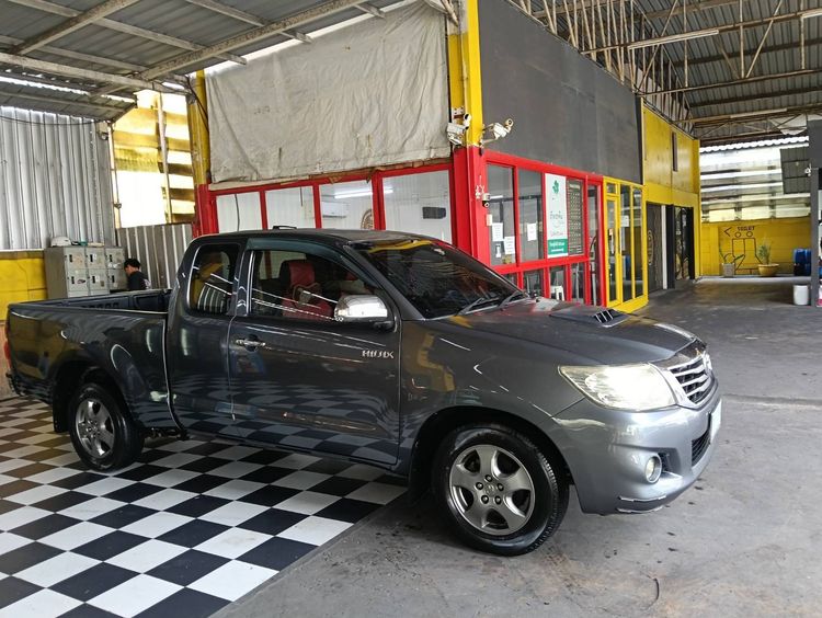 รถ Toyota Hilux Vigo Champ Smart Cab 2.5 E สี เทา