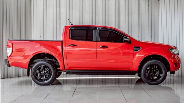 Ford Ranger 2021 2.2 XLT Pickup ดีเซล เกียร์อัตโนมัติ แดง รูปที่ 2