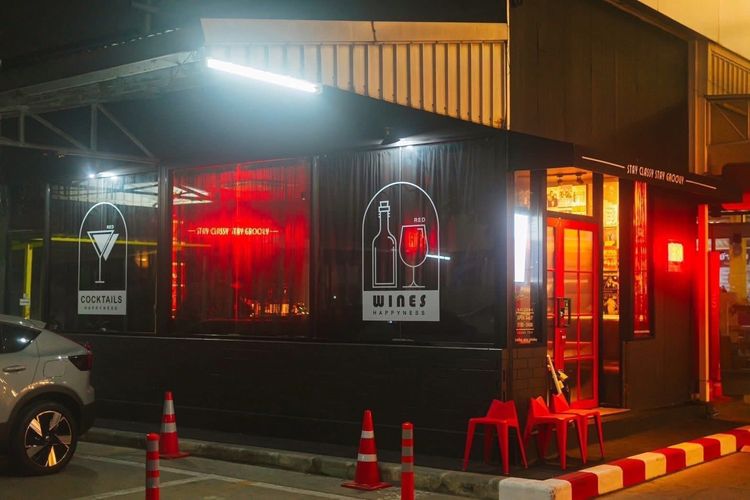 เซ้งร้าน Redbar wine and whiskey สมุทรปราการ ปากน้ำ รองรับลูกค้าได้ประมาณ 28 32 ที่นั่ง  ขนาดร้าน 34 ตร.ม. รูปที่ 7