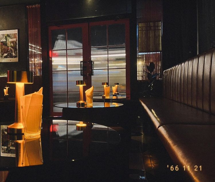 เซ้งร้าน Redbar wine and whiskey สมุทรปราการ ปากน้ำ รองรับลูกค้าได้ประมาณ 28 32 ที่นั่ง  ขนาดร้าน 34 ตร.ม. รูปที่ 6