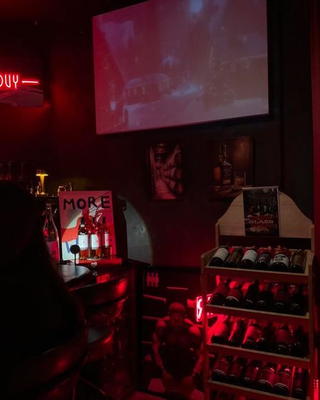 เซ้งร้าน Redbar wine and whiskey สมุทรปราการ ปากน้ำ รองรับลูกค้าได้ประมาณ 28 32 ที่นั่ง  ขนาดร้าน 34 ตร.ม. รูปที่ 8