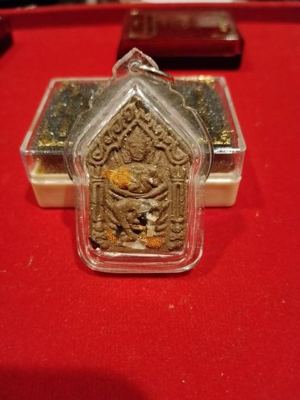พระขุนแผนขี่โหงพรายอุ้มกุมารทอง