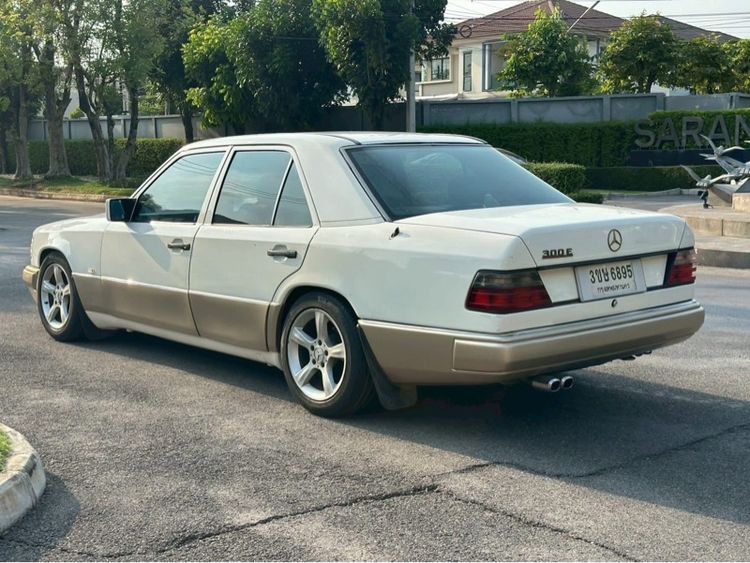 Mercedes-Benz E-Class 1991 E300 Sedan เบนซิน LPG เกียร์อัตโนมัติ ขาว รูปที่ 4