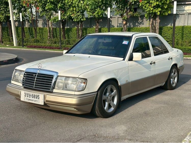 Mercedes-Benz E-Class 1991 E300 Sedan เบนซิน LPG เกียร์อัตโนมัติ ขาว รูปที่ 3