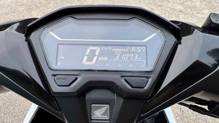 HONDA Click125i สภาพรถนางฟ้ารถเดิมๆ  เครื่องดีมากสีสวยมากต้องมาดูของจริง มีสถานที่ให้ทดลองขับขี่ก่อนซื้อ รูปที่ 4
