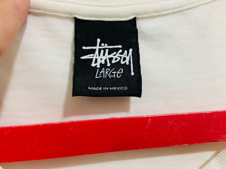 เสื้อยืด STUSSY แท้ 💯 size L ขนาด อก 22 ยาว 28.5  นิ้ว สภาพดีมาก ลายสวย เนื้อผ้านิ่มมาก หายากน่าสะสมครับ รูปที่ 3