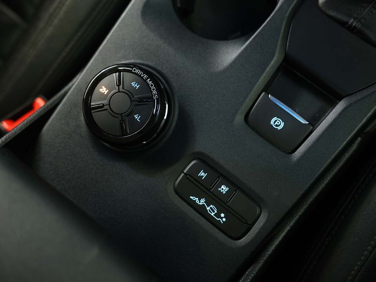 Ford Everest 2022 2.0 Bi-Turbo Titanium+ 4WD Utility-car ดีเซล ไม่ติดแก๊ส เกียร์อัตโนมัติ ขาว รูปที่ 4