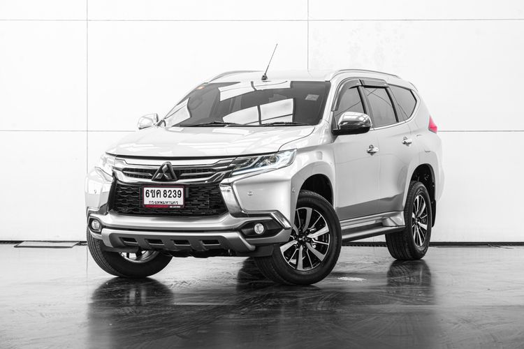 รถ Mitsubishi Pajero Sport 2.4 GT Premium 4WD สี เทา